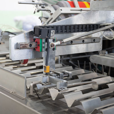 필름 롤 및 알루미늄 포일 카튼링 기계 3200*1350*1600mm의 케이스 포장