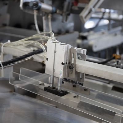 필름 롤 및 알루미늄 포일 카튼링 기계 3200*1350*1600mm의 케이스 포장